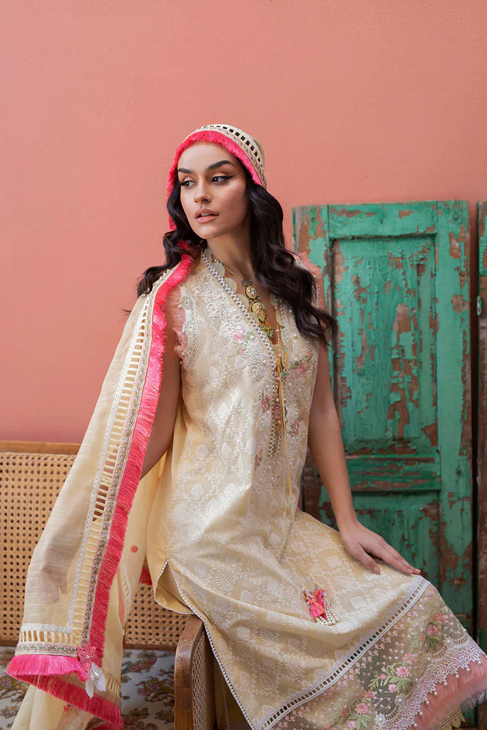 Sobia-nazir-Embroidered-Lawn-Three-Piece-SN-1105-new-2025-1.webp