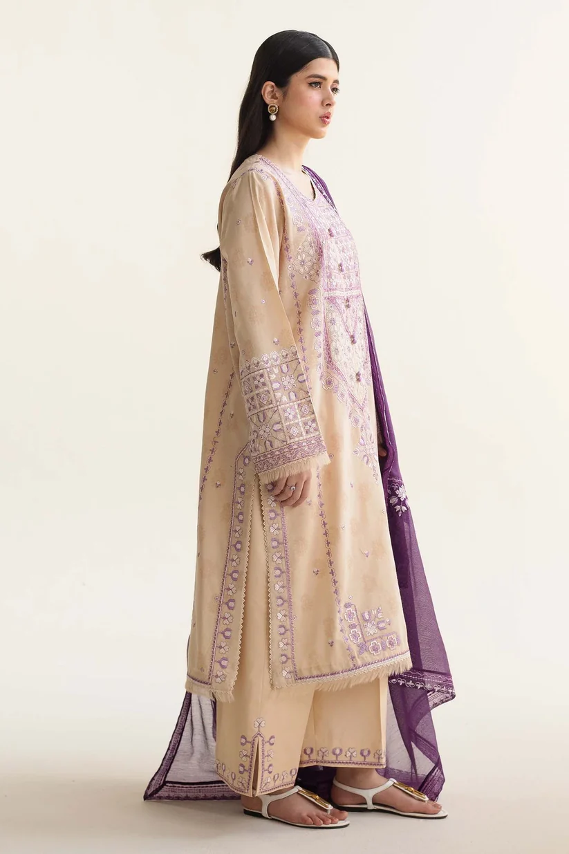 bonanzasatrangiEmbroidered-Lawn-new-collection-2025-1.webp