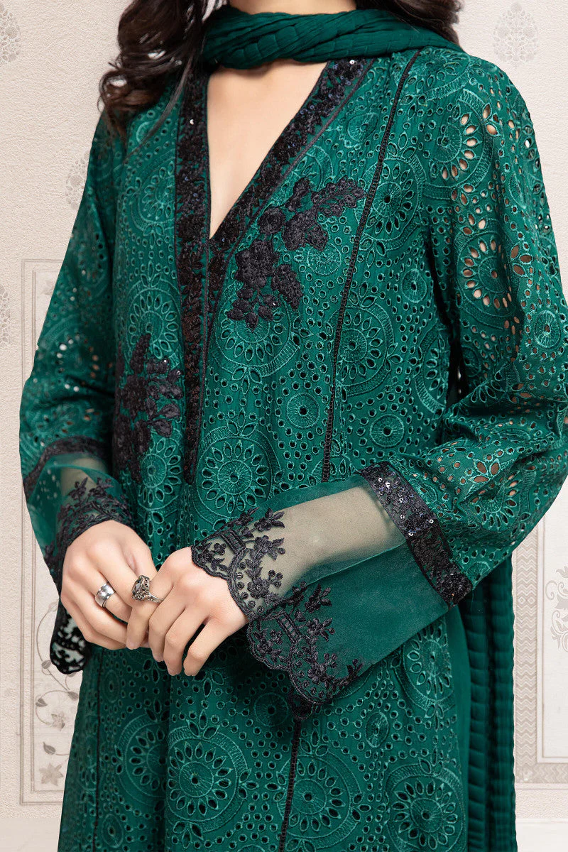 maria-bChikenkari-Lawn-Embroidered-Three-Piece-Collection-D-761-1.webp