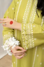 Urge Embroidered lawn Three Piece UR-720 - Image 3