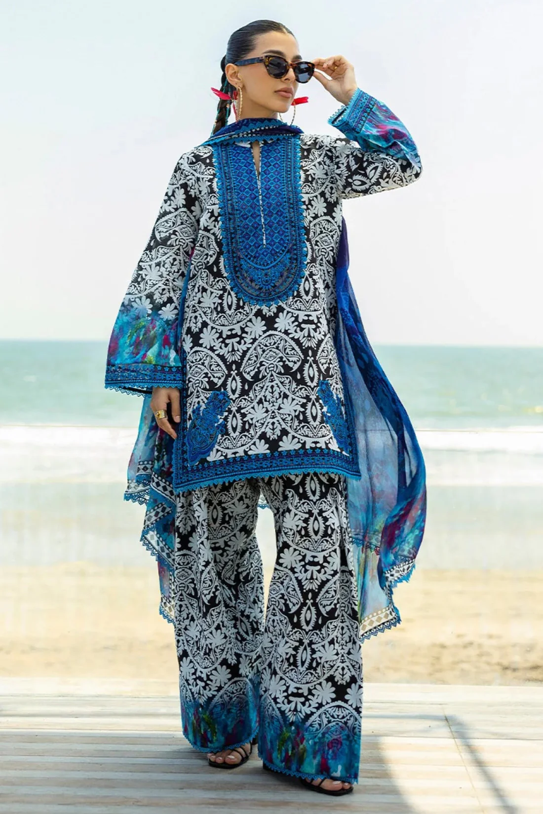 1_1f2f403a-b2e6-4349-9e95-1ffeeea453ce Zainab chotani Embroidered lawn Three Piece HC-6677 - Image 1
