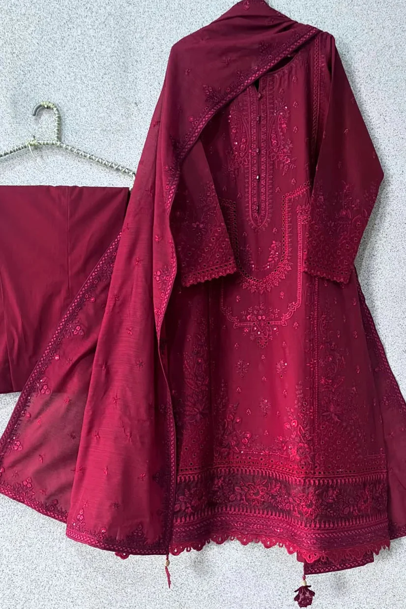 LuxuryLawnSS-25Volum-01Article-BE-25SSL03RPrice-21.8KPKR03-piece-UnstitchedForStitcheda_1 EID Collection Zarqash Embroidered lawn Three Piece D-210 (lawn) - Image 1